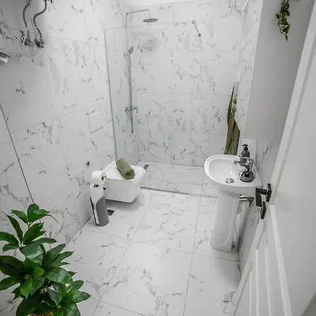 Living Appartement Golem (Tirana)