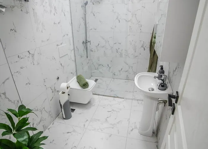Living Apartamento Golem (Tirana)
